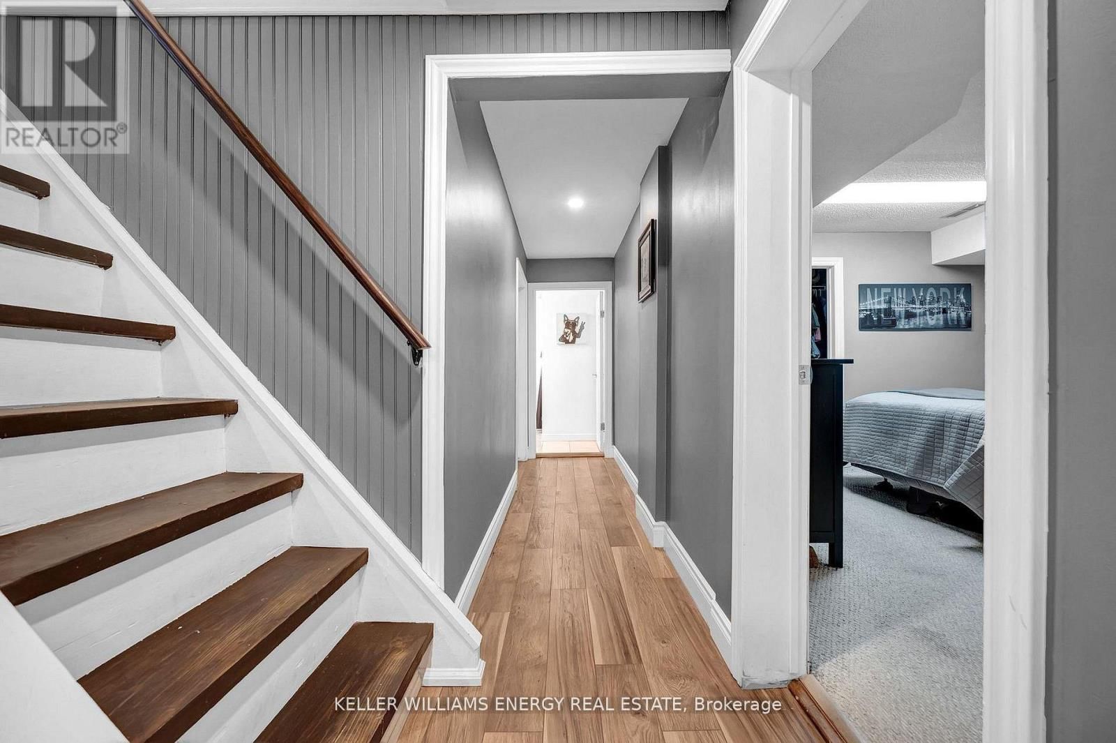 372 GARDEN COURT Image 37