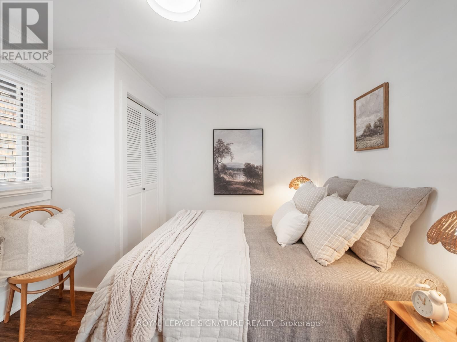 120 HOLLYWOOD CRESCENT Image 25