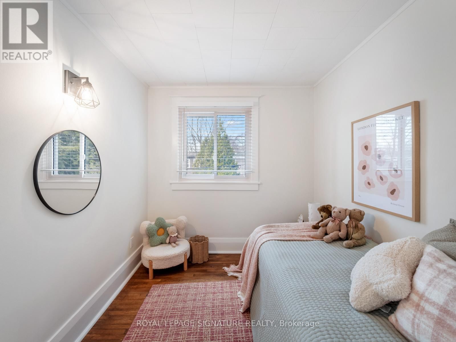 120 HOLLYWOOD CRESCENT Image 28