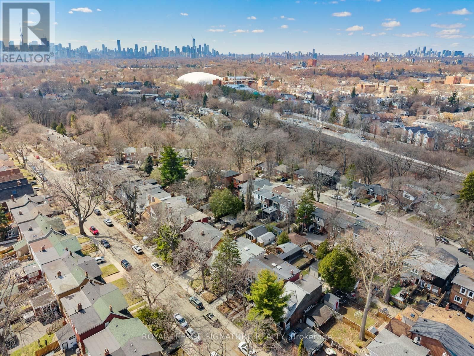 120 HOLLYWOOD CRESCENT Image 48