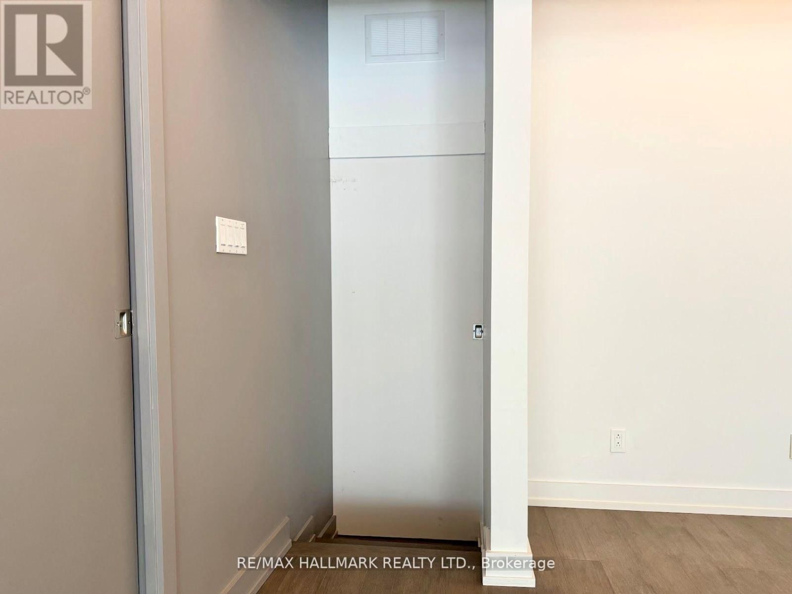 131 - 1173 DUNDAS STREET EAST Image 22