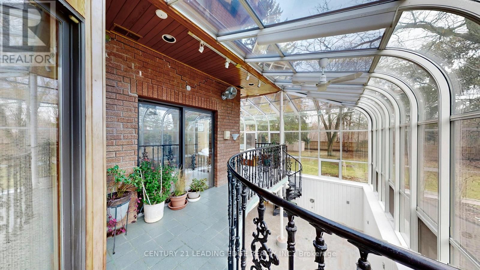 1127 OSHAWA BOULEVARD NORTH Image 19