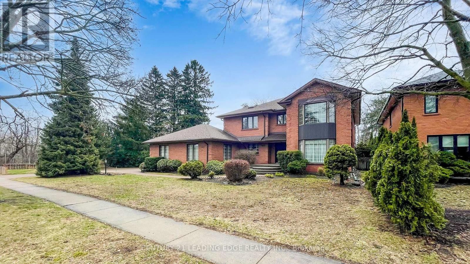 1127 OSHAWA BOULEVARD NORTH Image 2