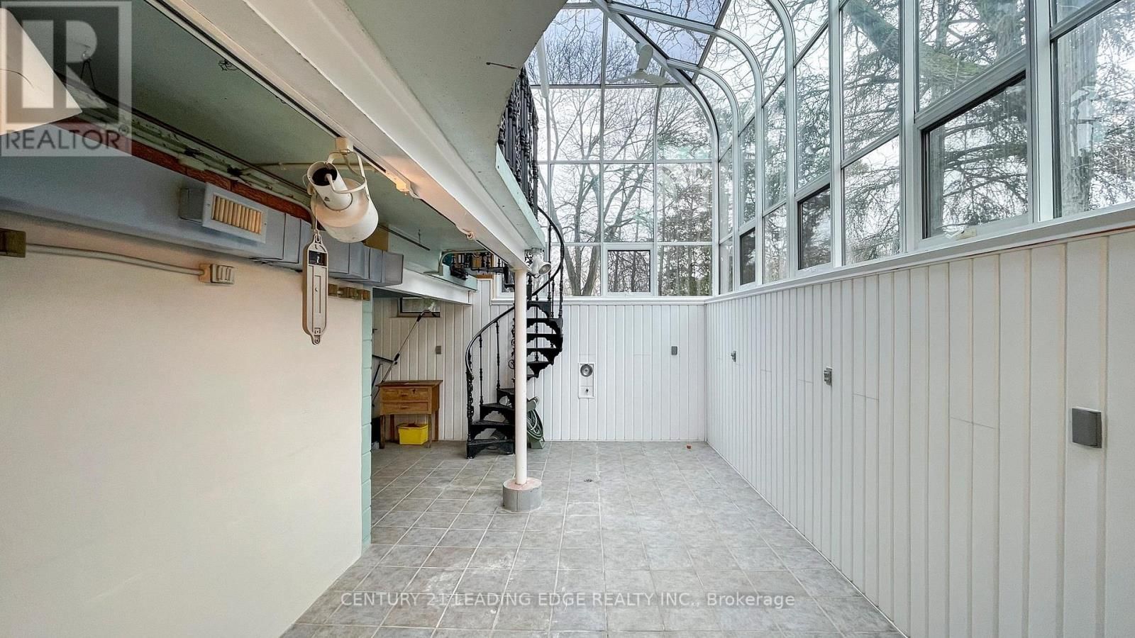 1127 OSHAWA BOULEVARD NORTH Image 21