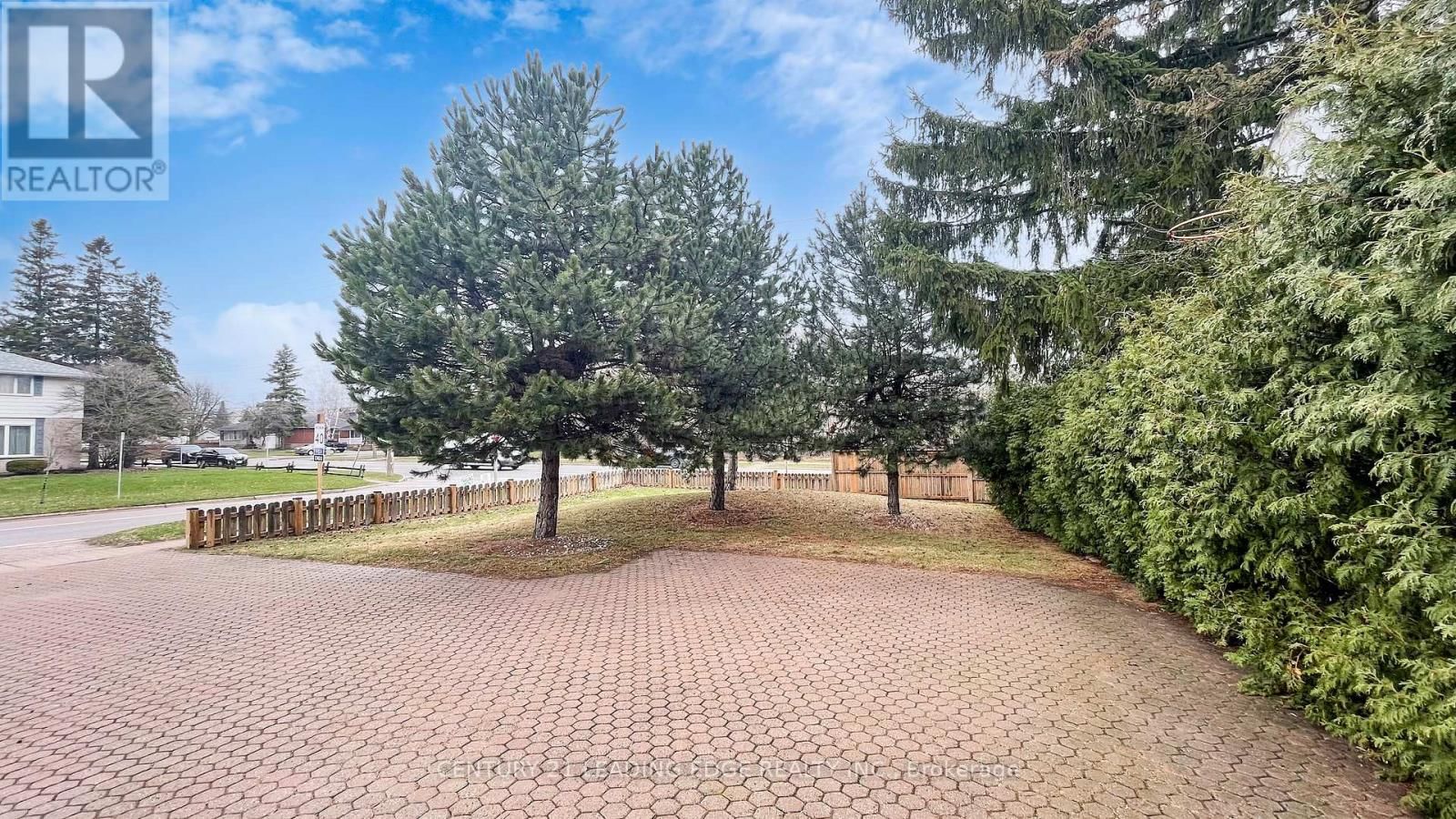 1127 OSHAWA BOULEVARD NORTH Image 5