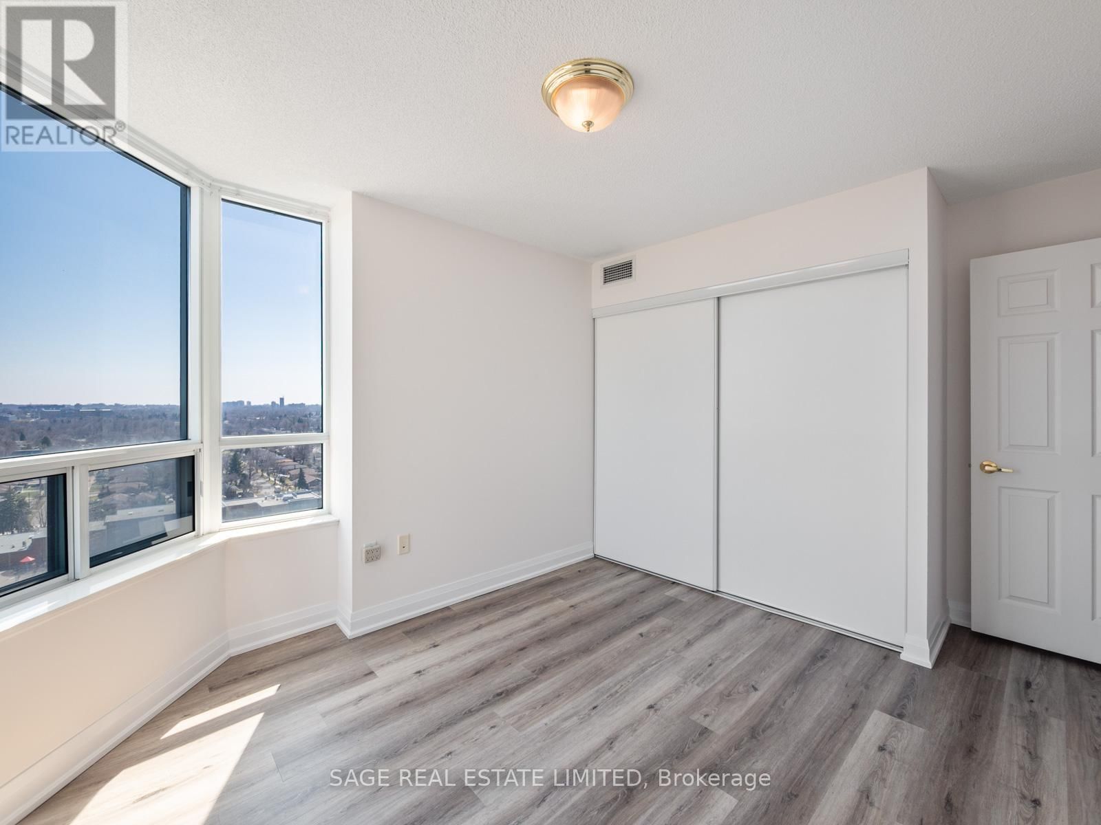 1935 - 125 OMNI DRIVE Image 40