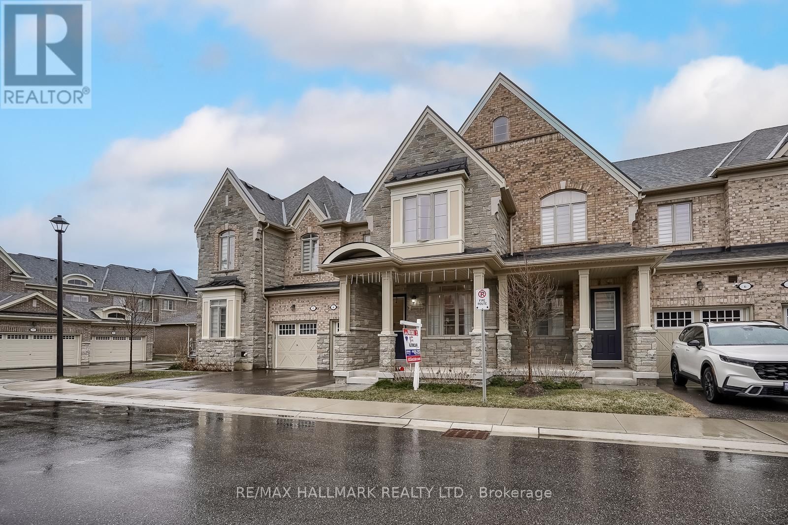 4 HICKLING LANE Image 5