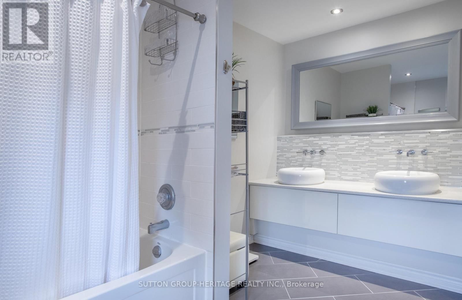 45 HARRIS PARK DRIVE Image 26