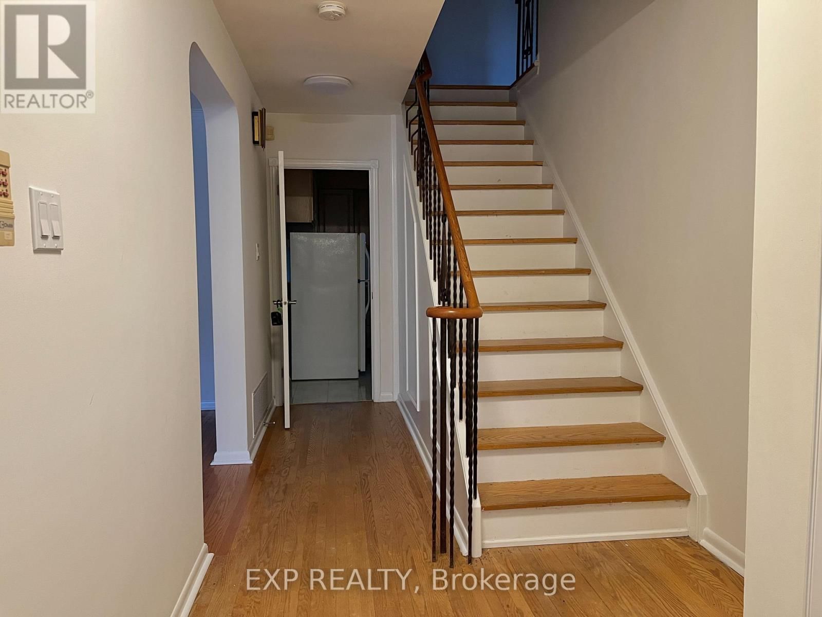 61 RICHBOURNE COURT Image 3