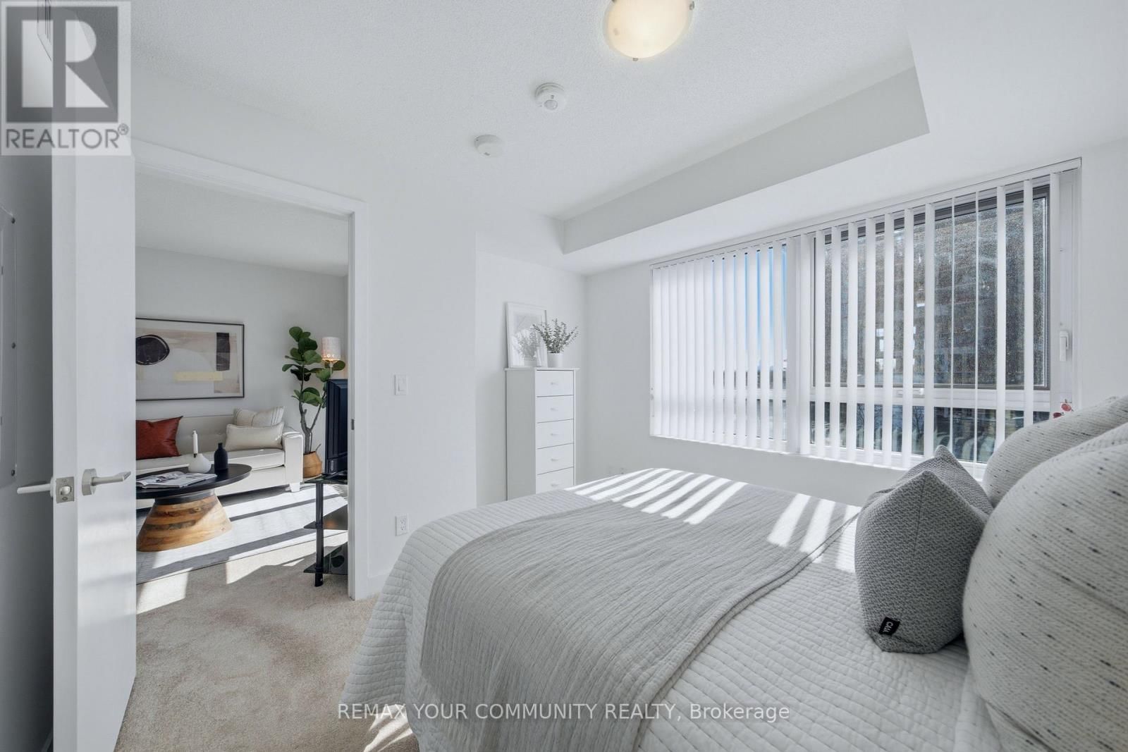 407 - 8 TRENT AVENUE Image 25