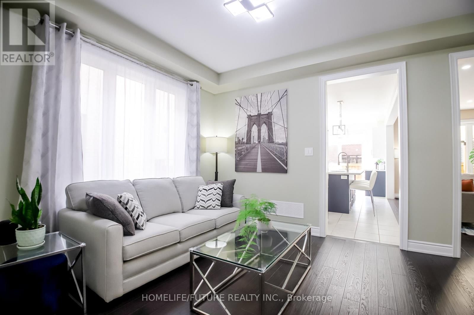 27 OGSTON CRESCENT Image 28