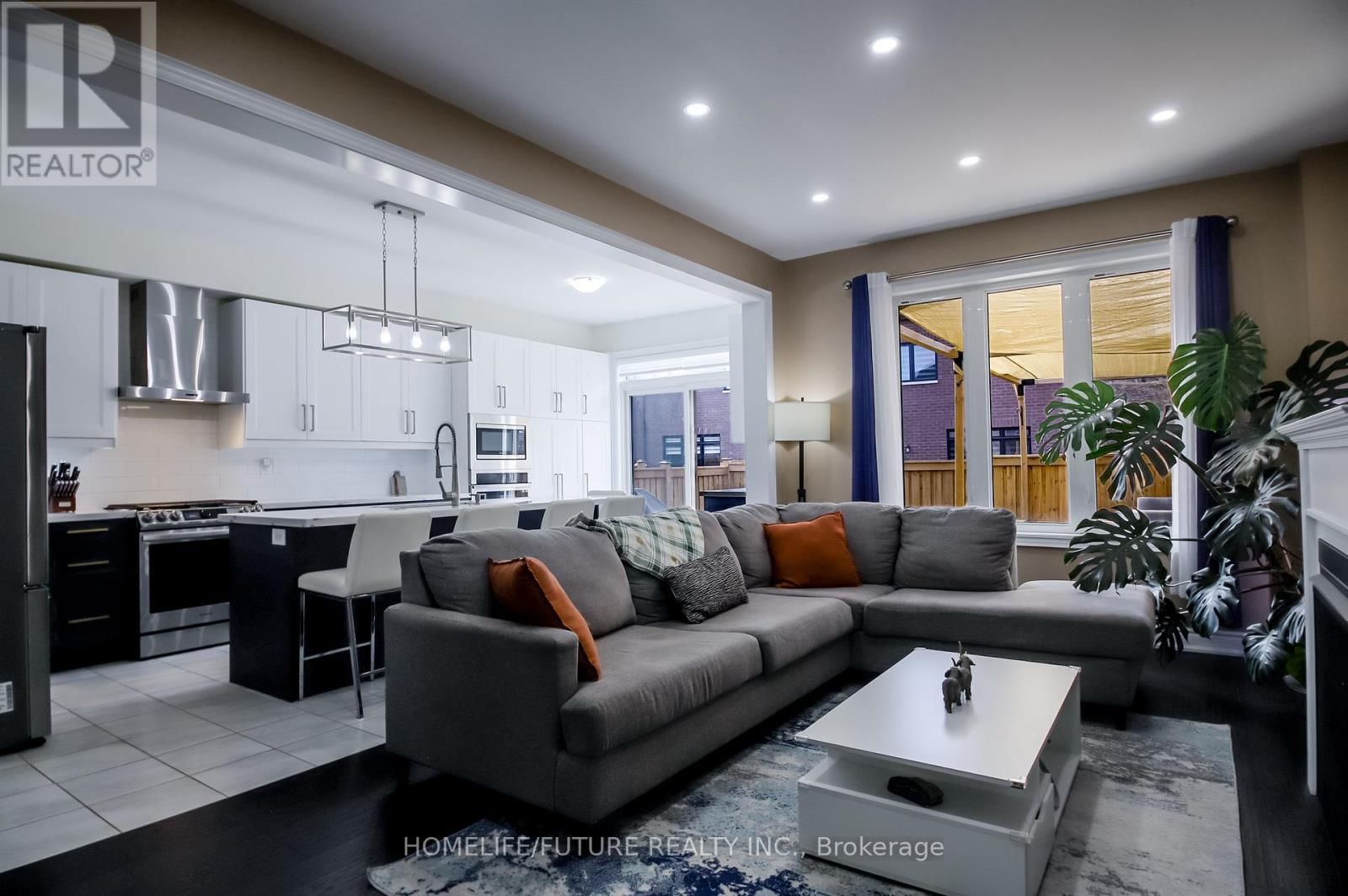 27 OGSTON CRESCENT Image 30