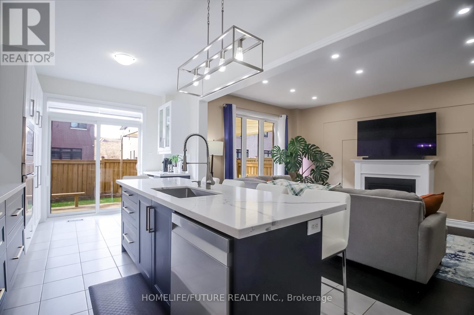 27 OGSTON CRESCENT Image 37