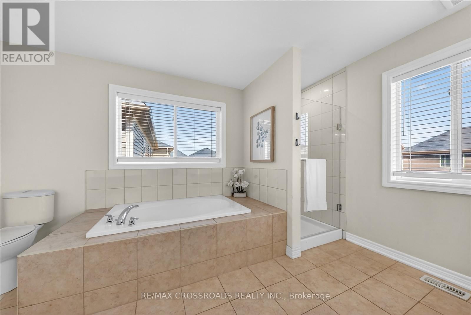 98 BRITANNIA AVENUE Image 26