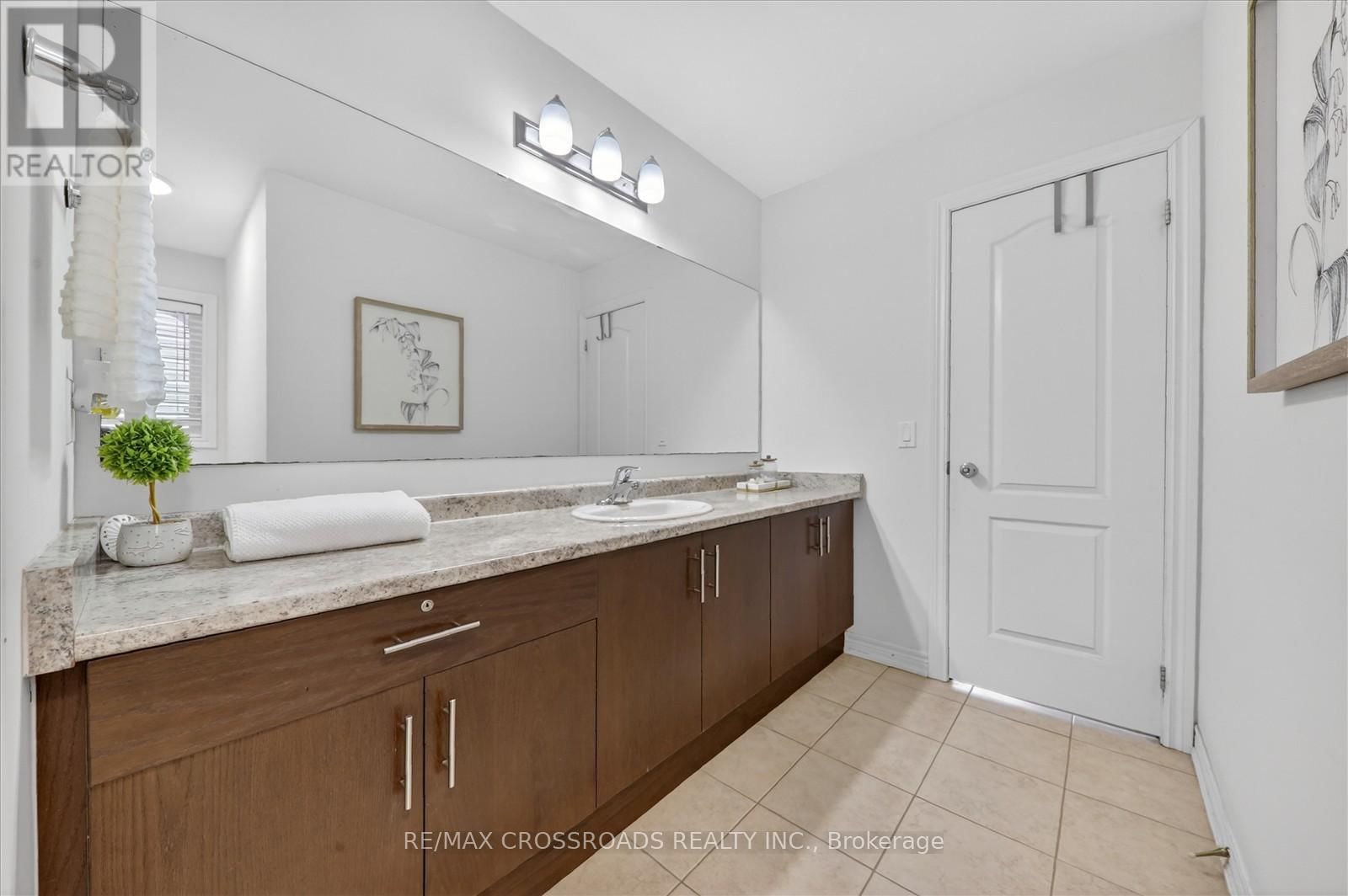 98 BRITANNIA AVENUE Image 31