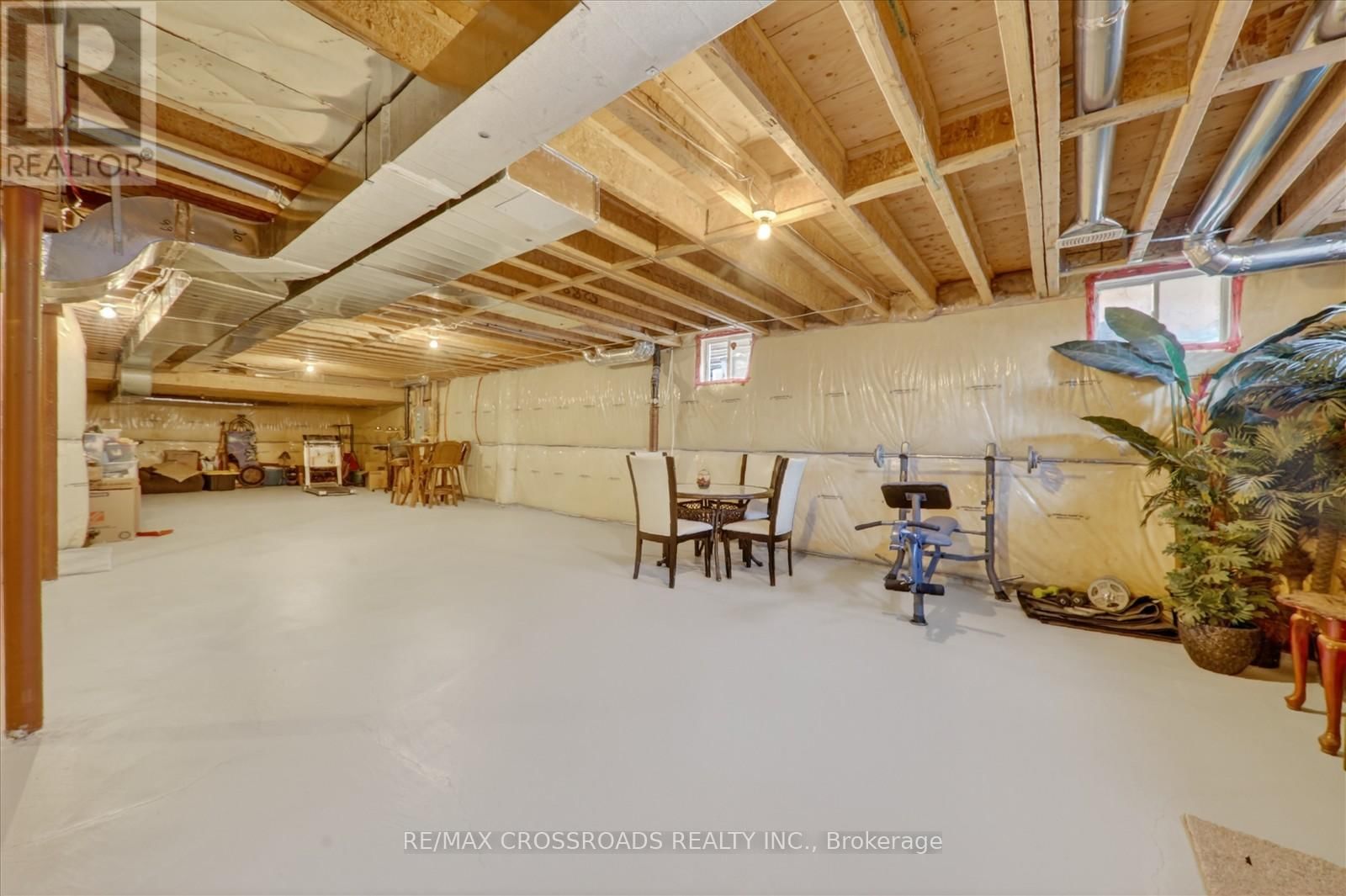 98 BRITANNIA AVENUE Image 39