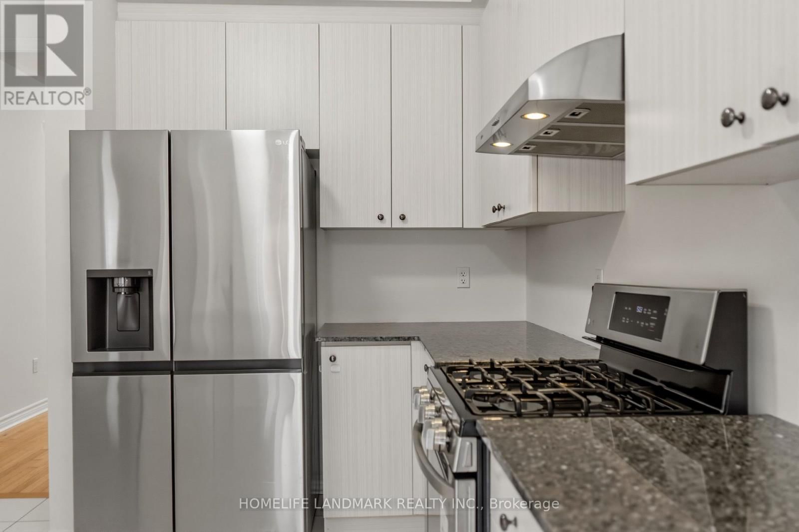 1712 CAROUSEL DRIVE Image 11