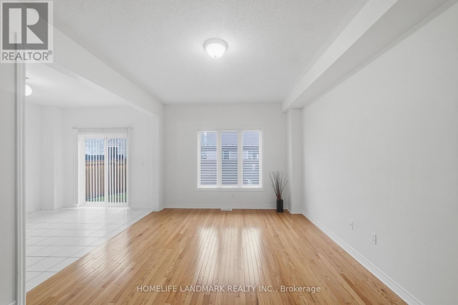 1712 CAROUSEL DRIVE Image 13