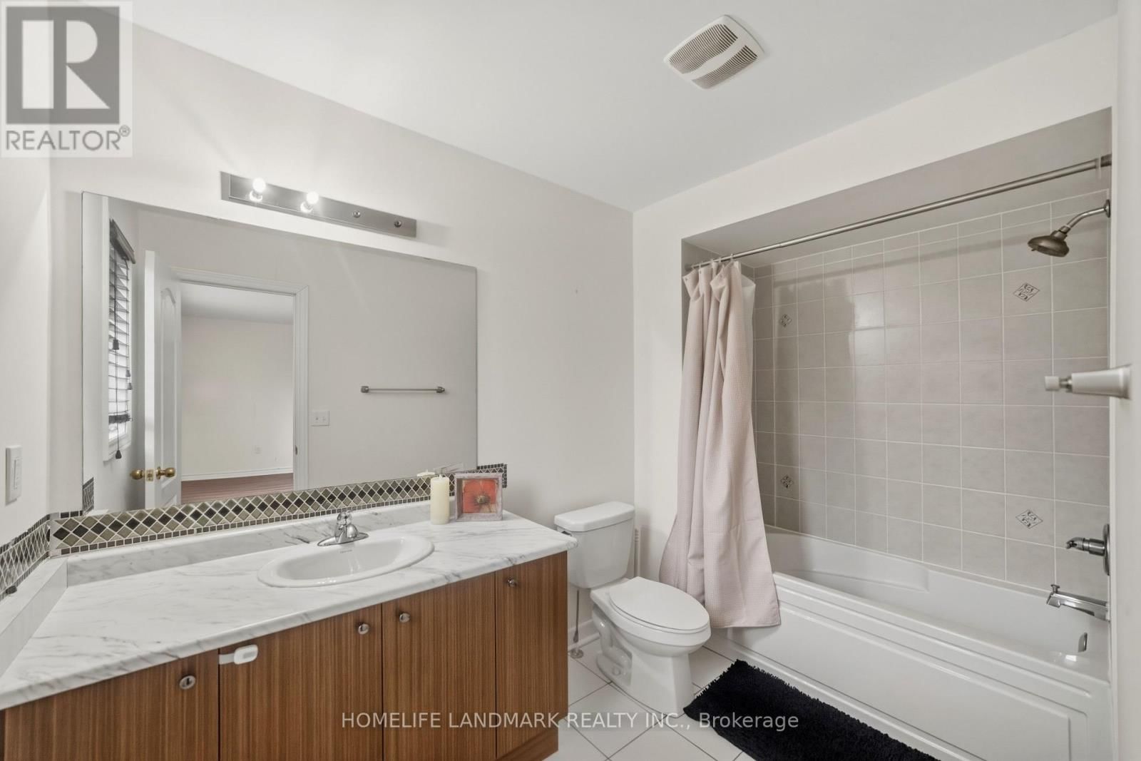 1712 CAROUSEL DRIVE Image 24