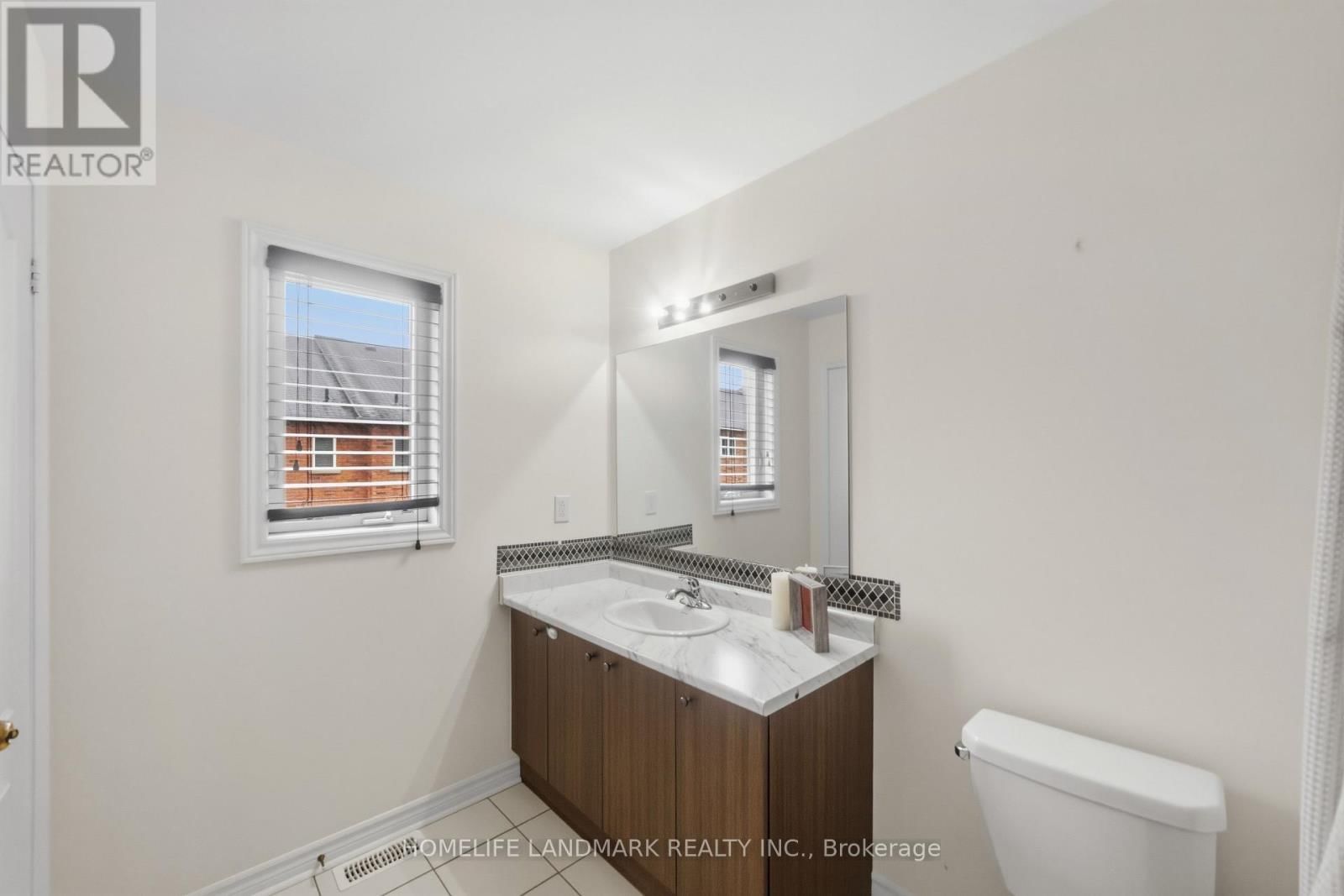 1712 CAROUSEL DRIVE Image 25