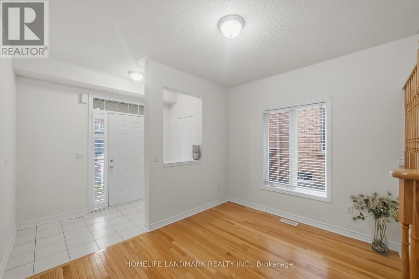 1712 CAROUSEL DRIVE Image 3