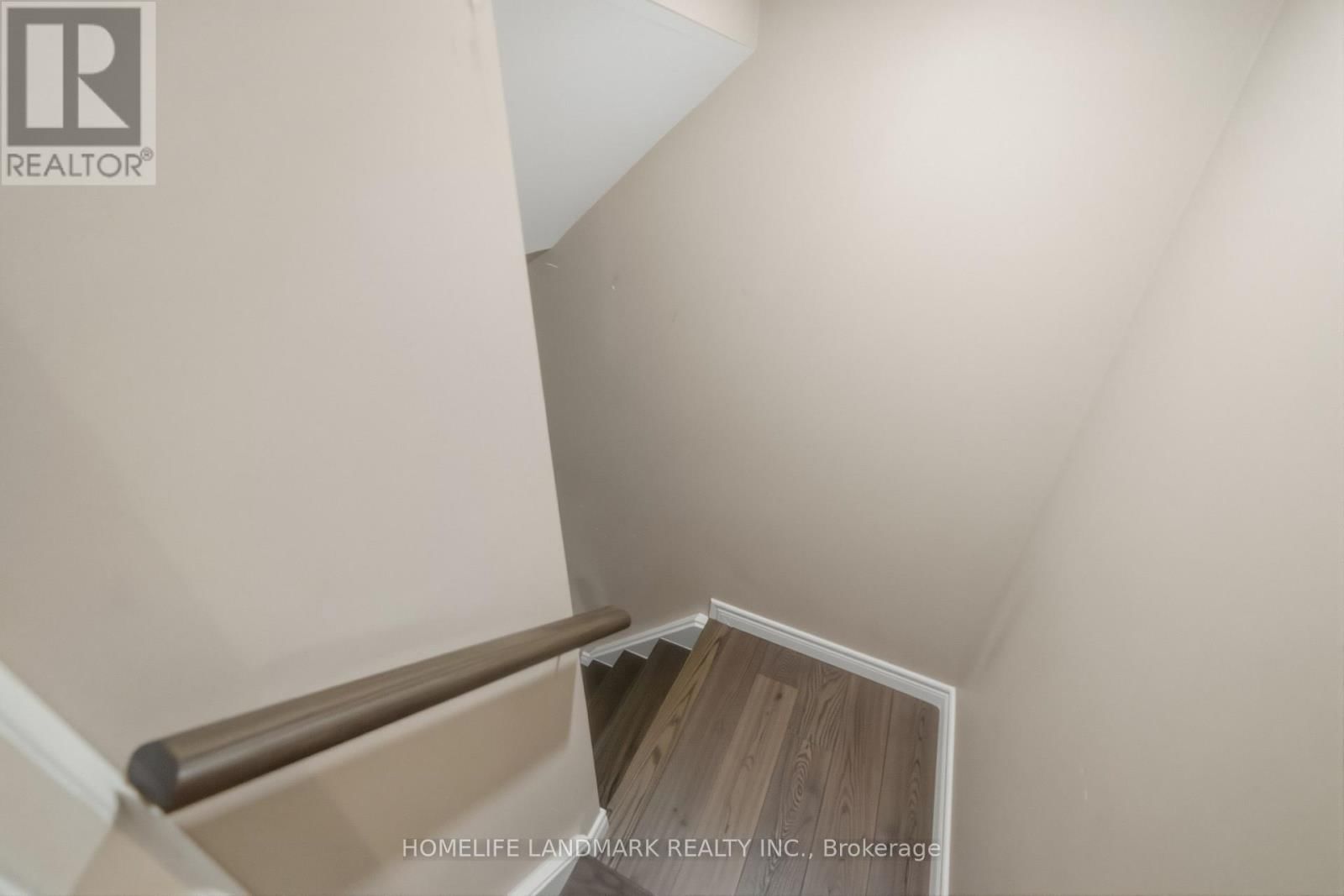 1712 CAROUSEL DRIVE Image 33