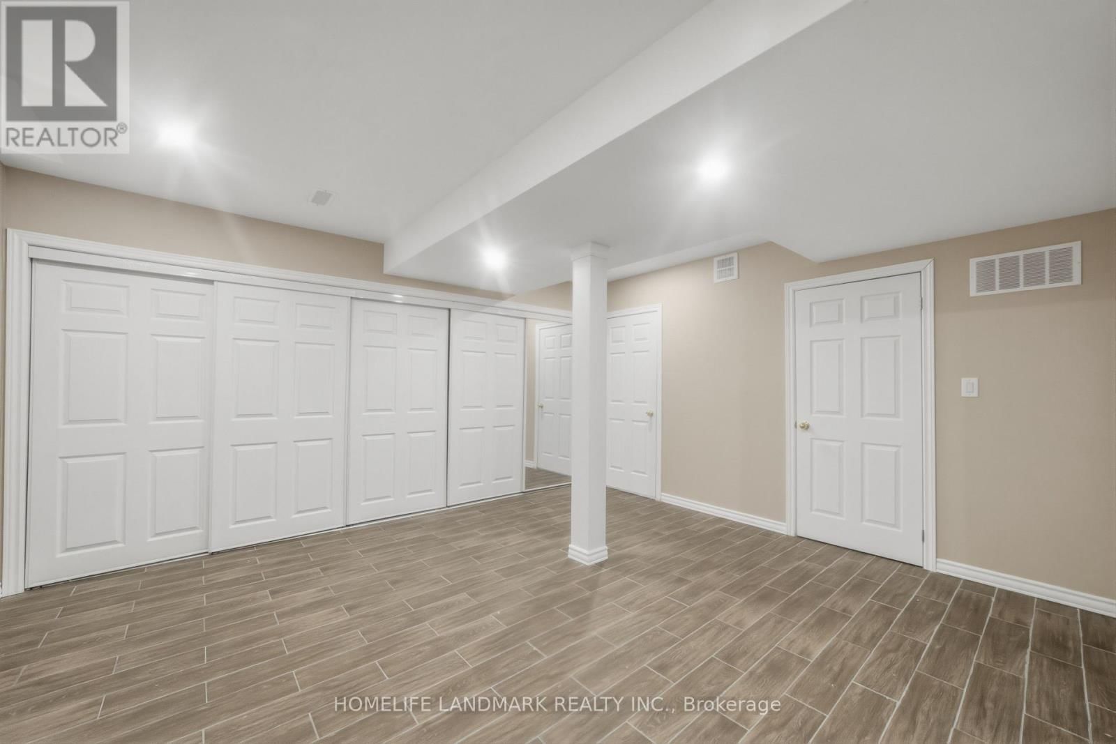 1712 CAROUSEL DRIVE Image 34