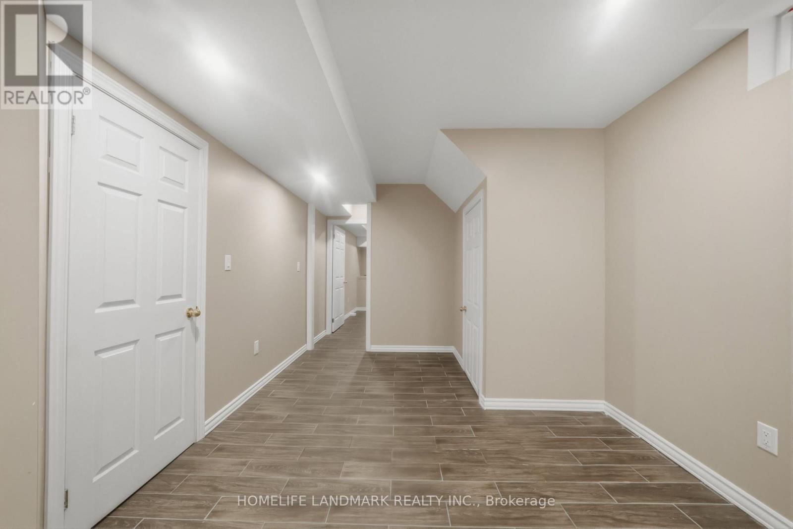 1712 CAROUSEL DRIVE Image 36