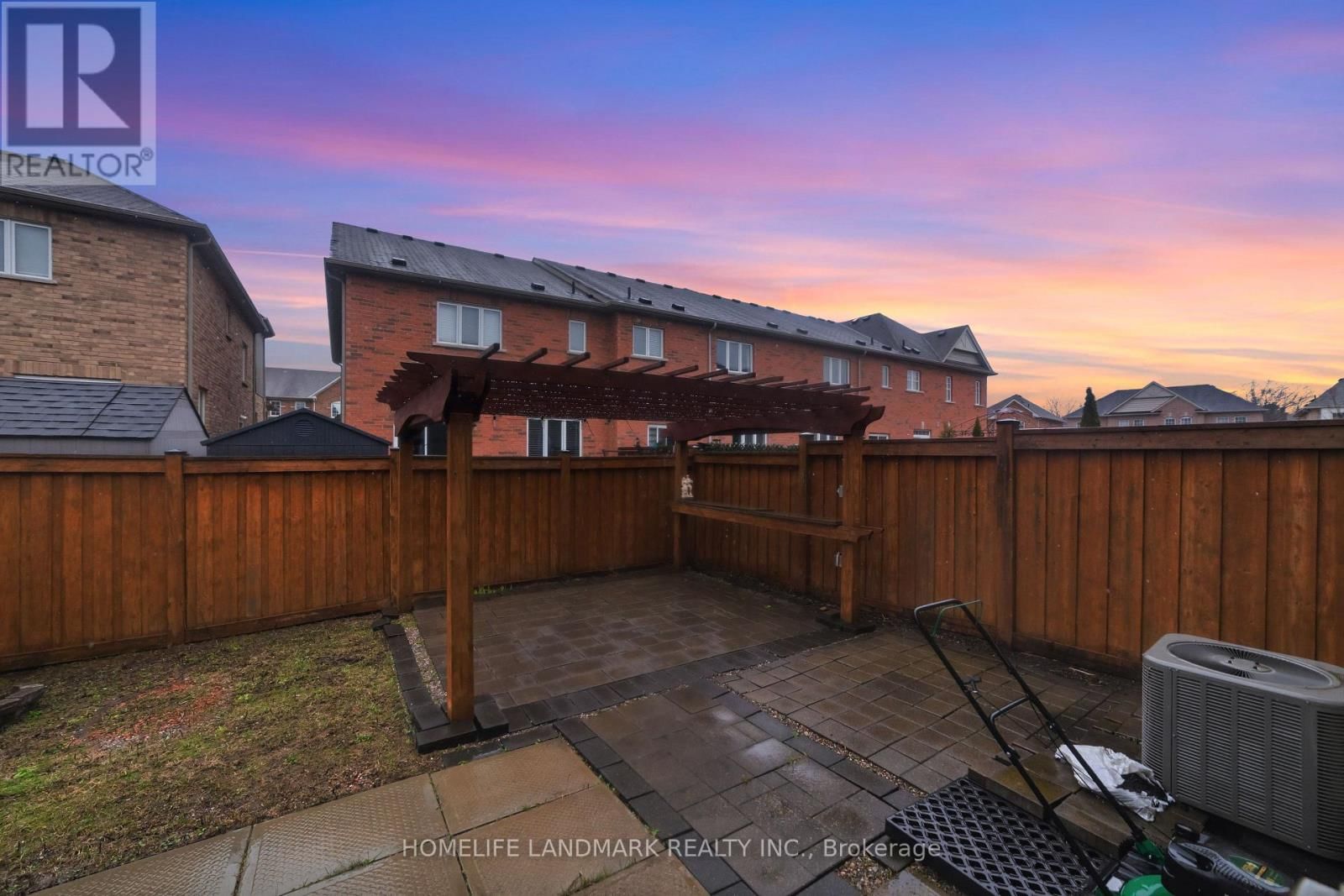 1712 CAROUSEL DRIVE Image 42