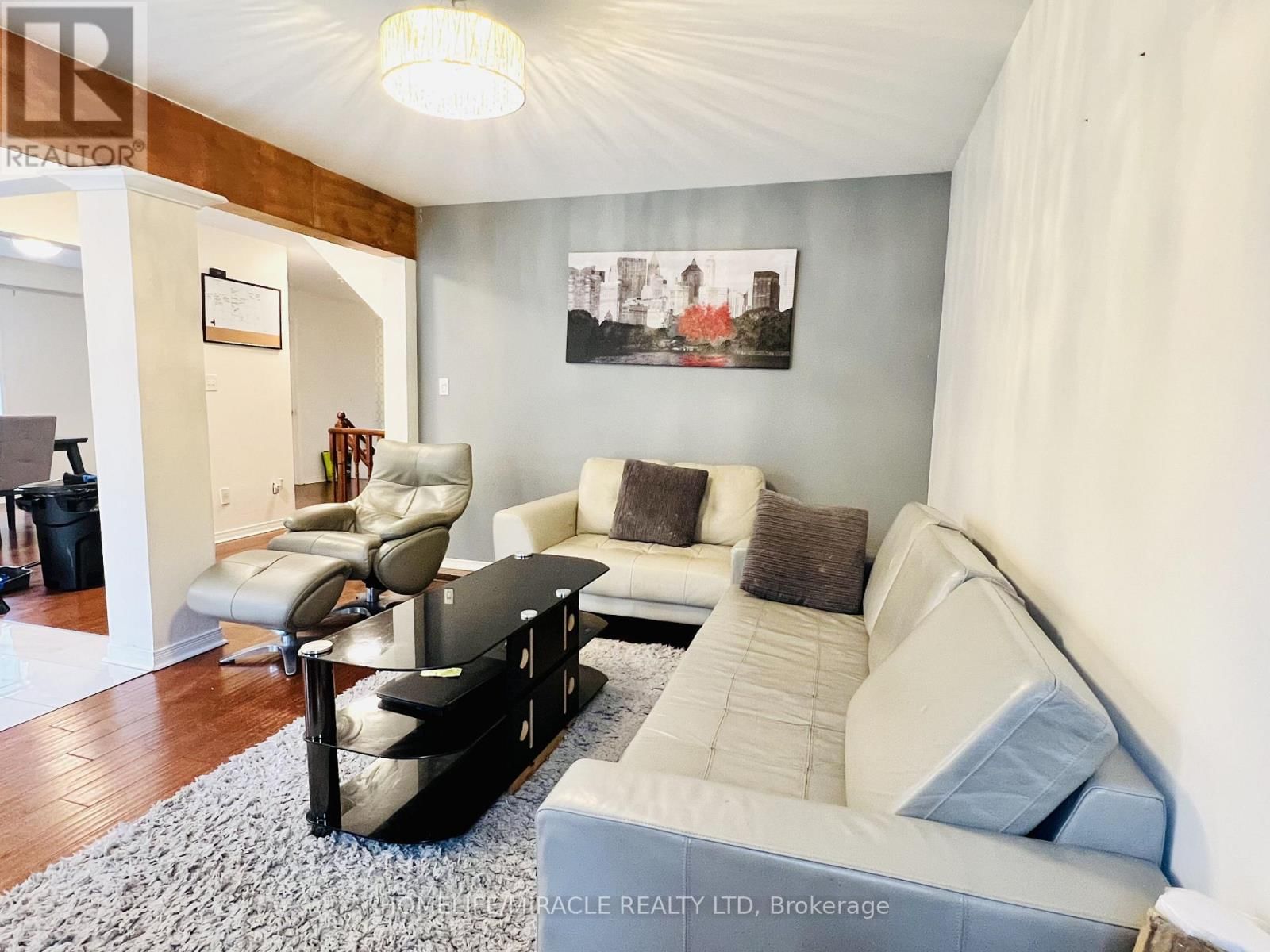 1033 GRANDVIEW STREET NORTH Image 4