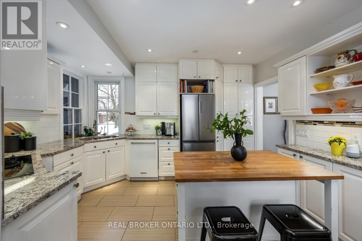 18 CONCESSION STREET WEST Image 13