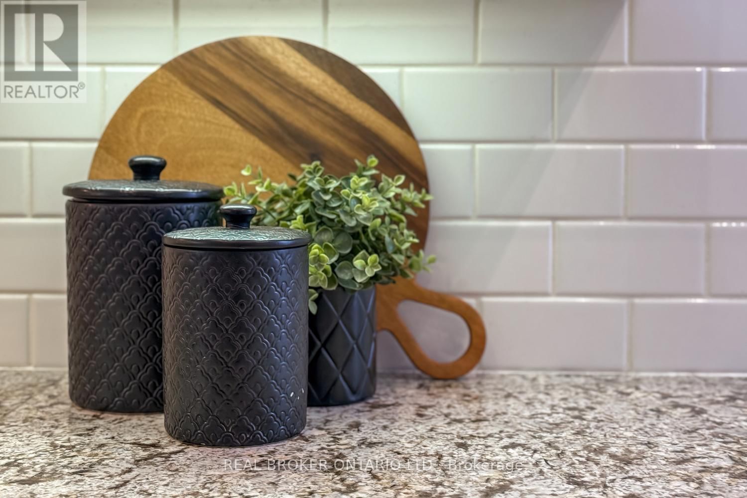 18 CONCESSION STREET WEST Image 16