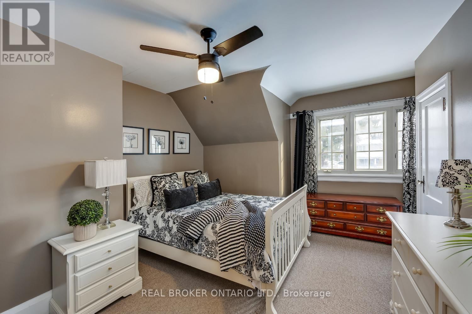 18 CONCESSION STREET WEST Image 26