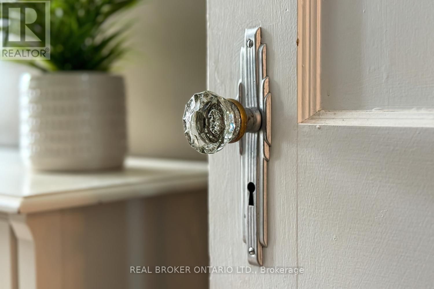 18 CONCESSION STREET WEST Image 31