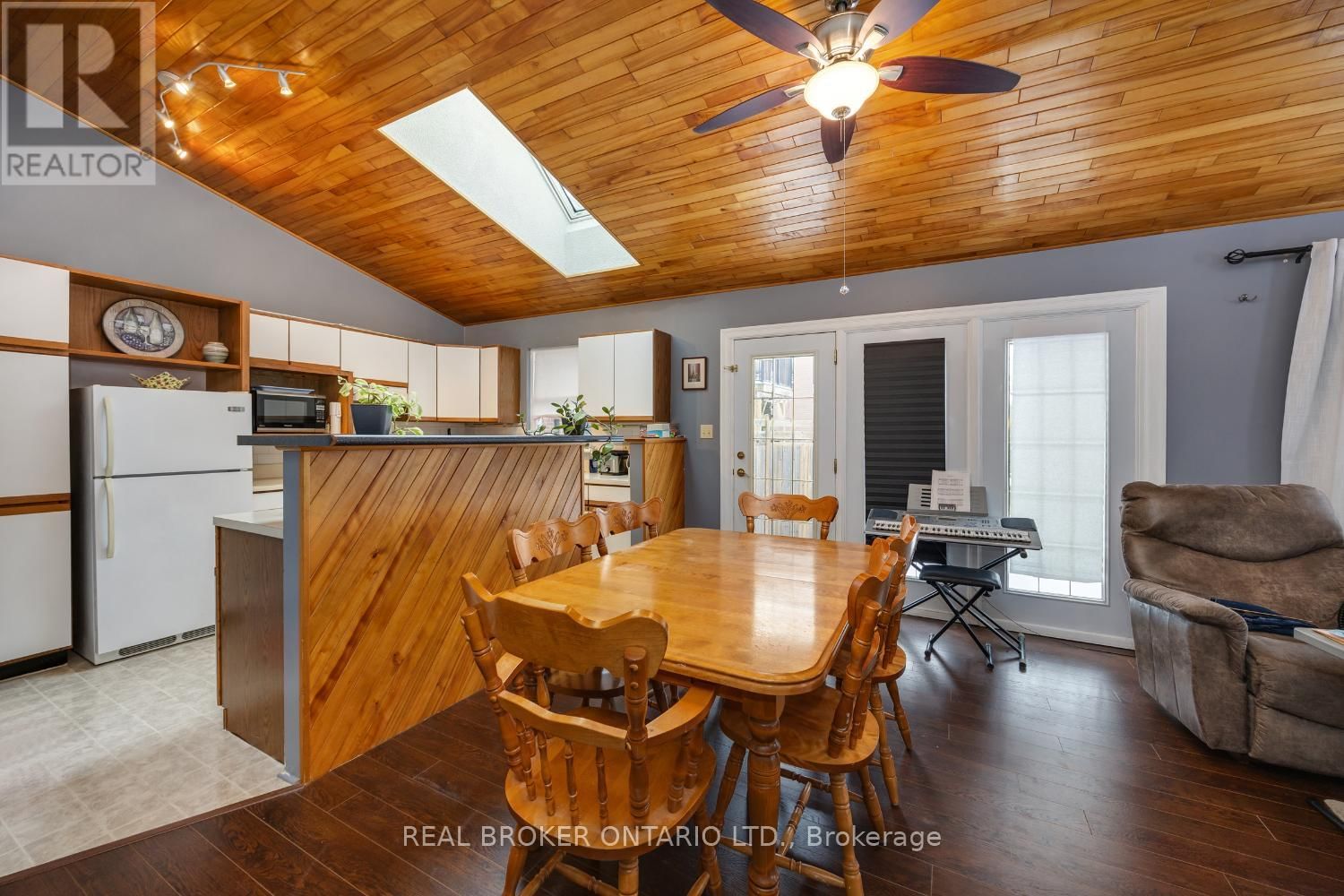 18 CONCESSION STREET WEST Image 37