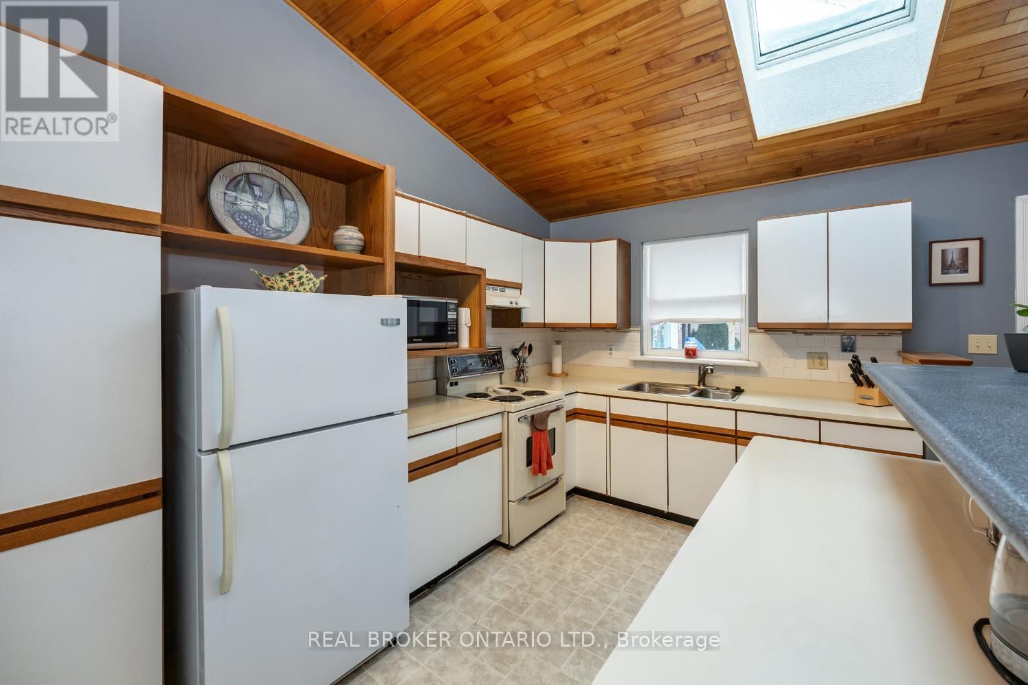 18 CONCESSION STREET WEST Image 38