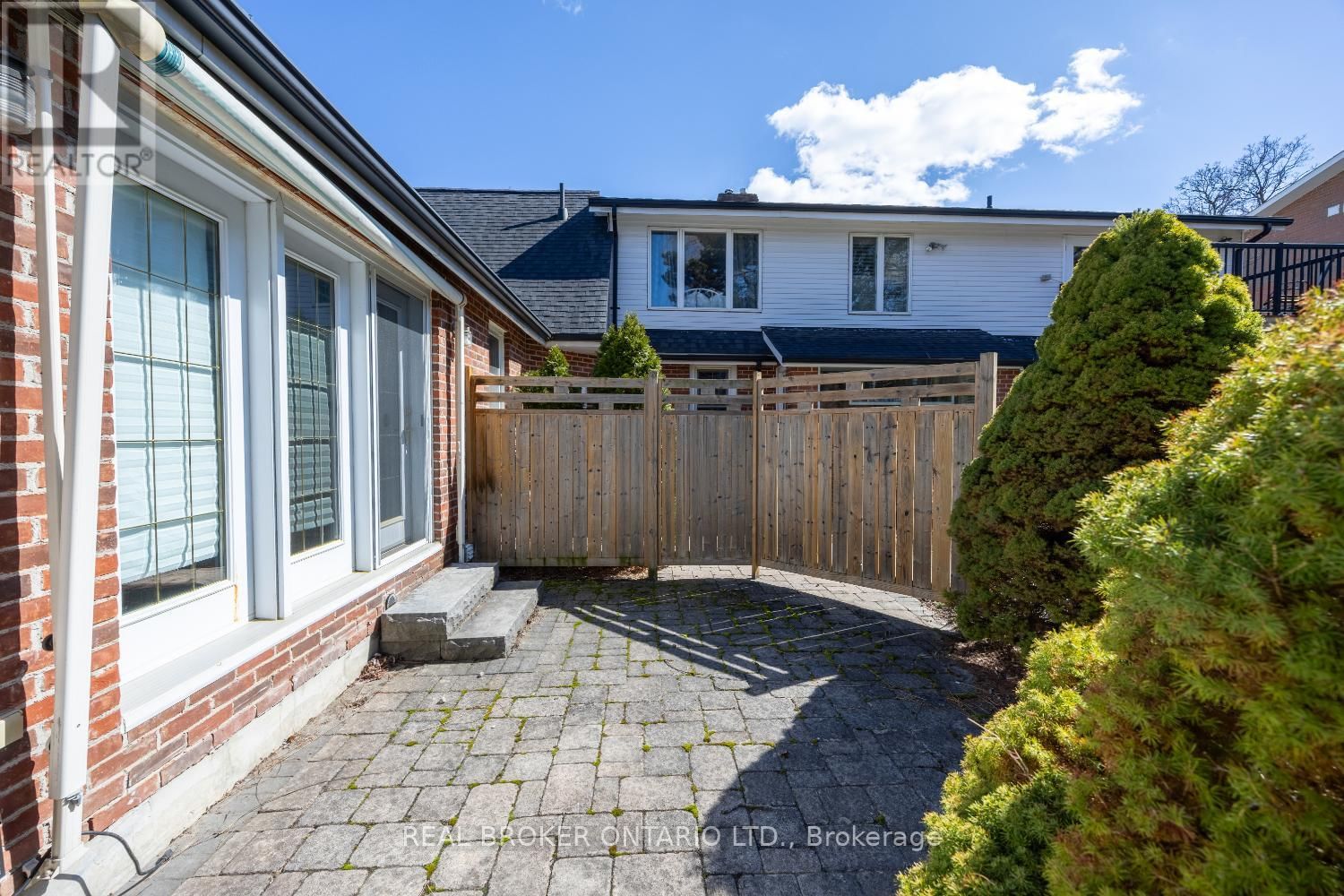 18 CONCESSION STREET WEST Image 40