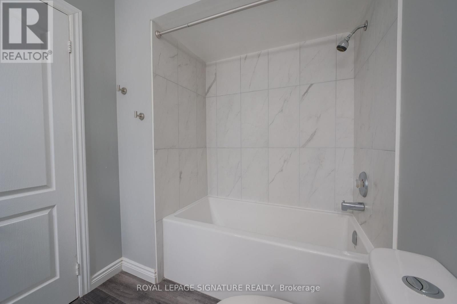 (Upper) - 2111 LYNN HEIGHTS DRIVE Image 11