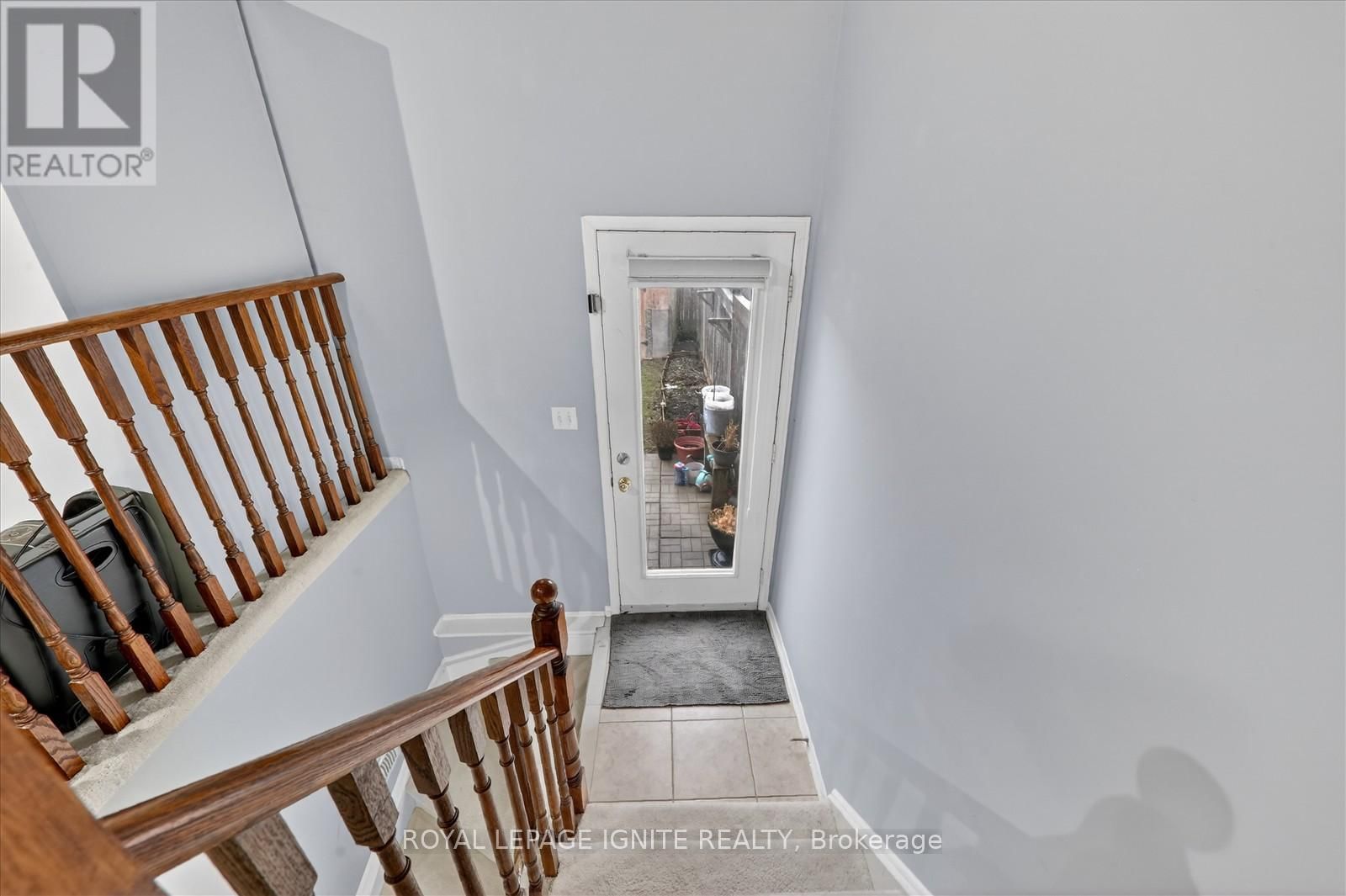 36 - 72 OAKINS LANE Image 31