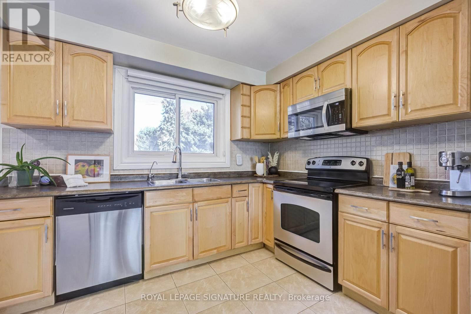 36 RANDALL DRIVE Image 14