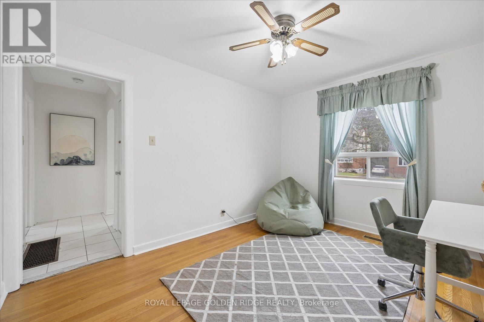 10 EASTGATE CRESCENT Image 11