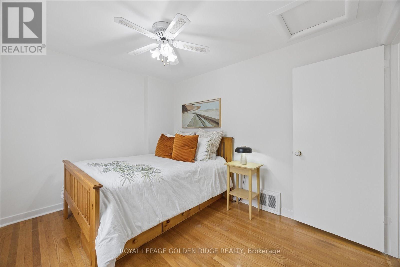 10 EASTGATE CRESCENT Image 15