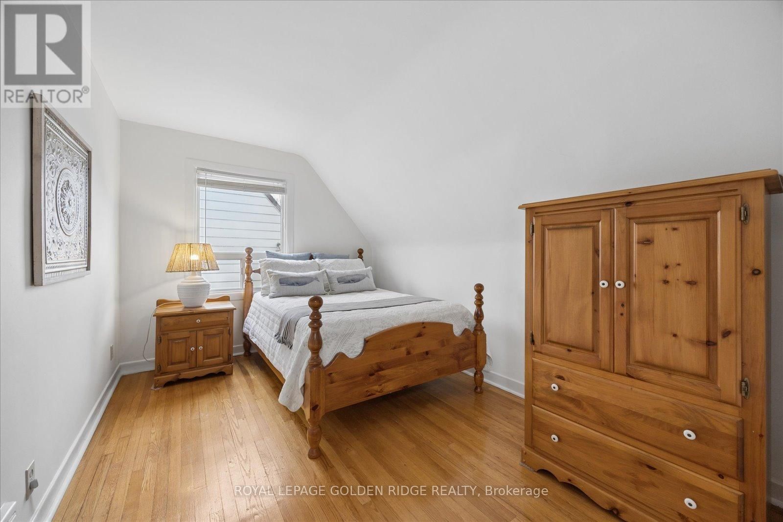 10 EASTGATE CRESCENT Image 17