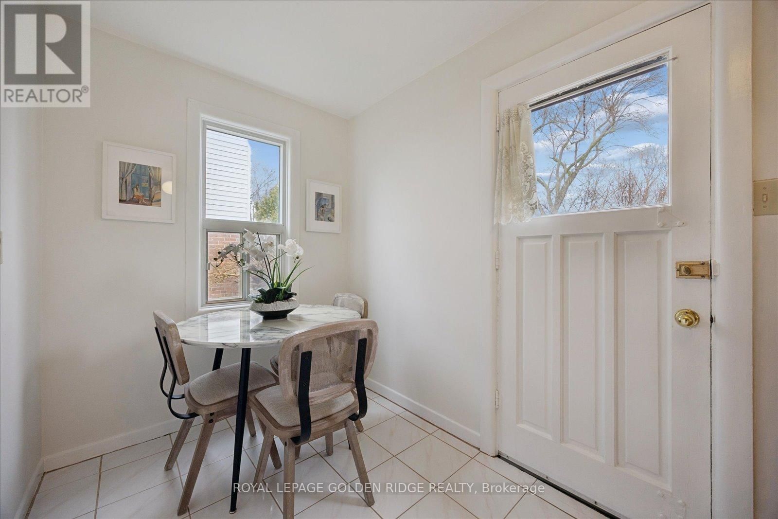 10 EASTGATE CRESCENT Image 8