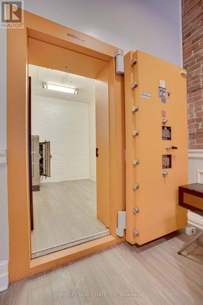 B - 711 QUEEN STREET EAST Image 22