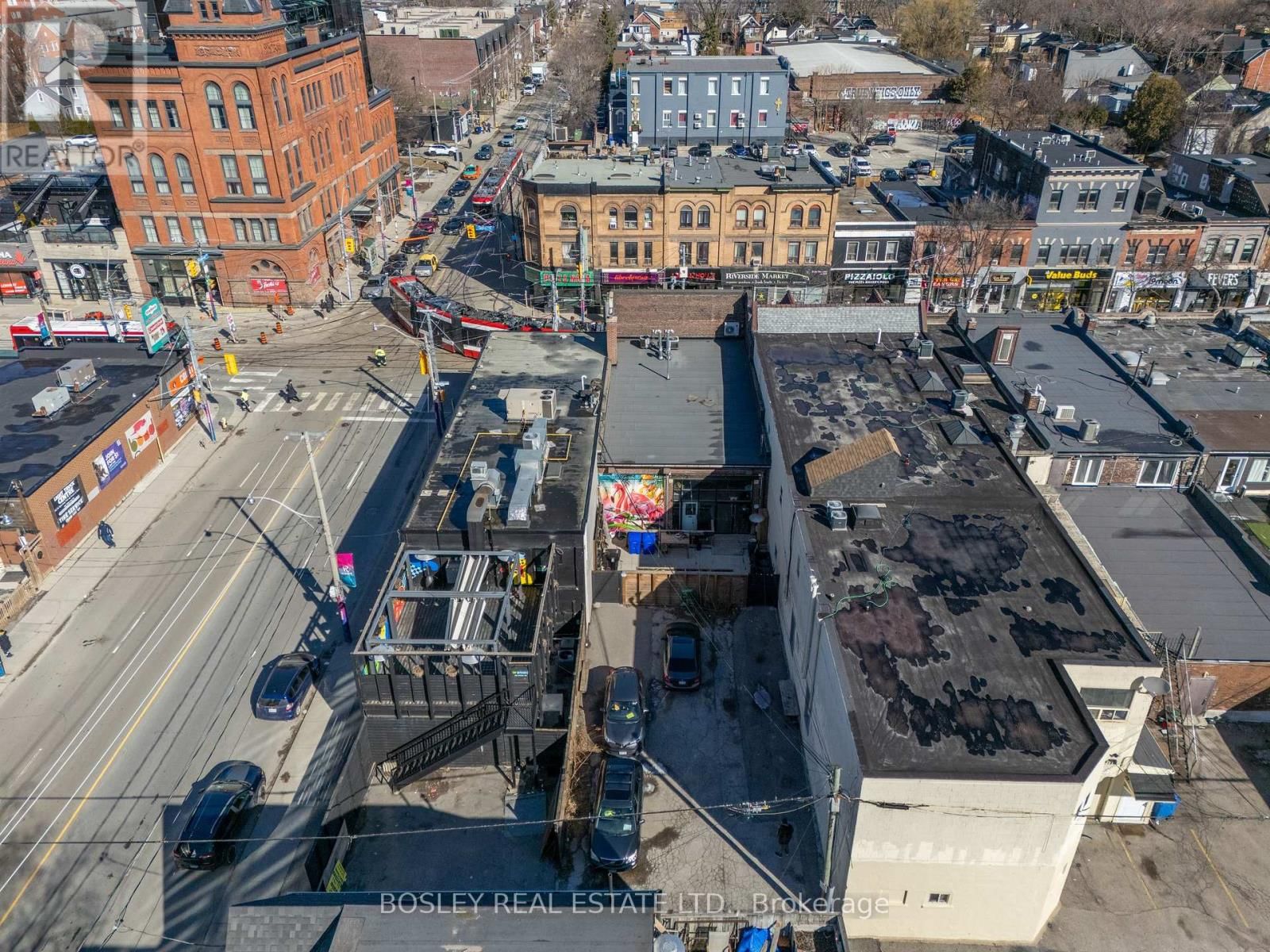 B - 711 QUEEN STREET EAST Image 27