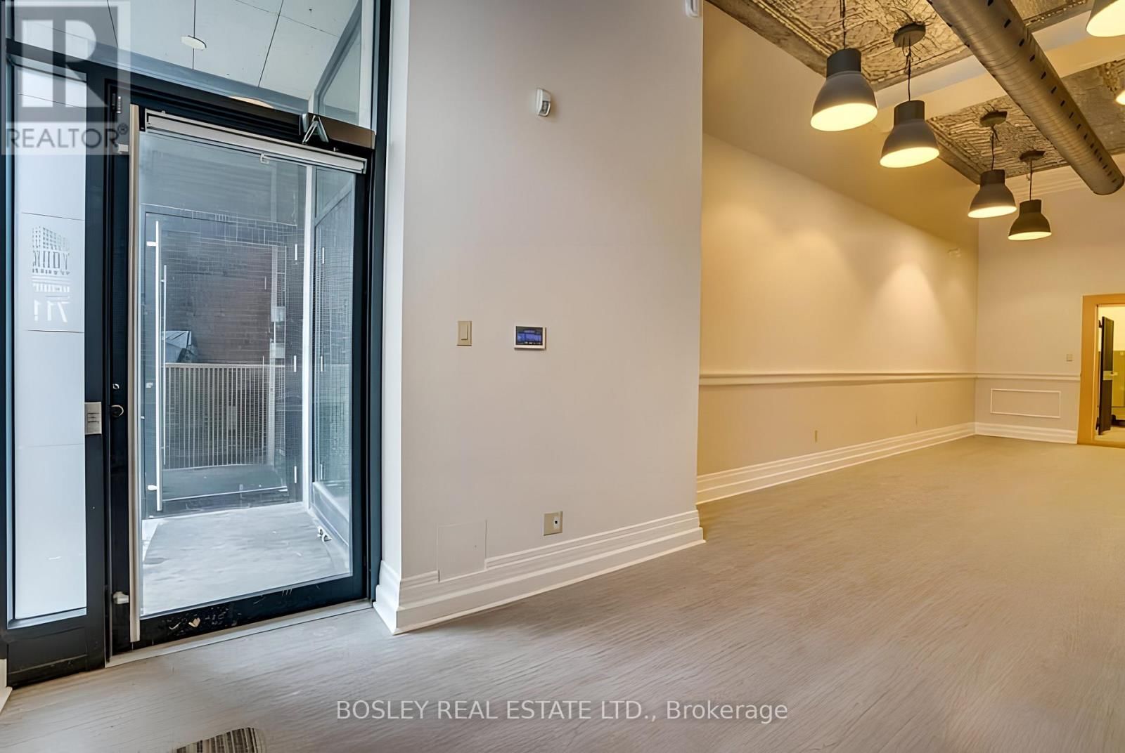 B - 711 QUEEN STREET EAST Image 6