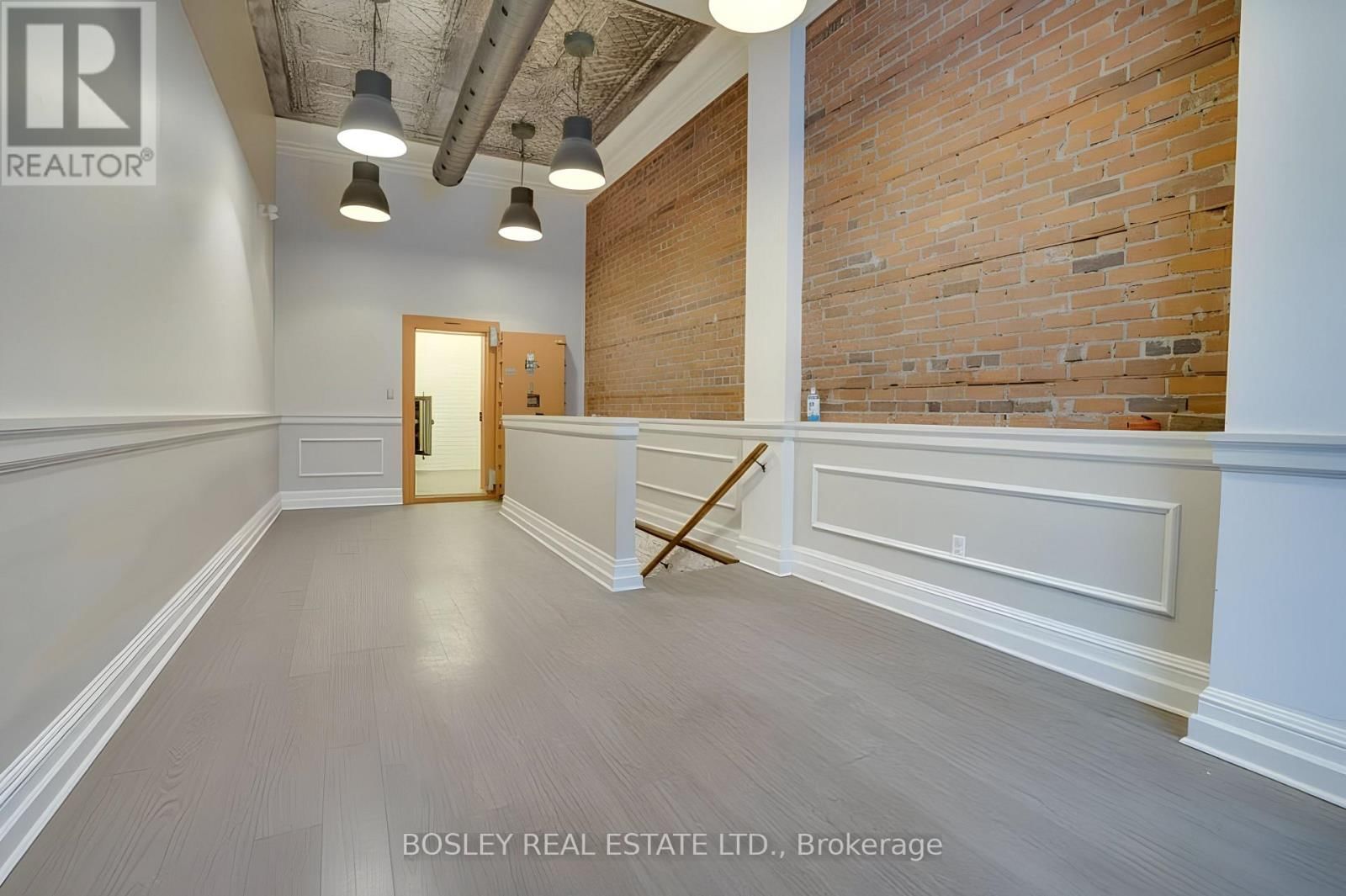 B - 711 QUEEN STREET EAST Image 7