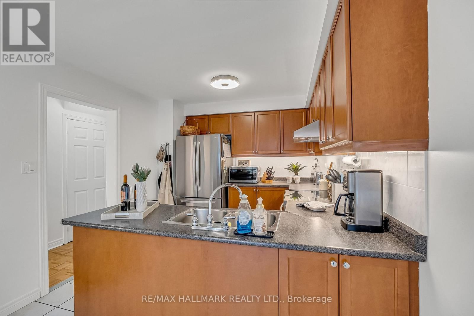 8 TOLLGATE MEWS Image 7