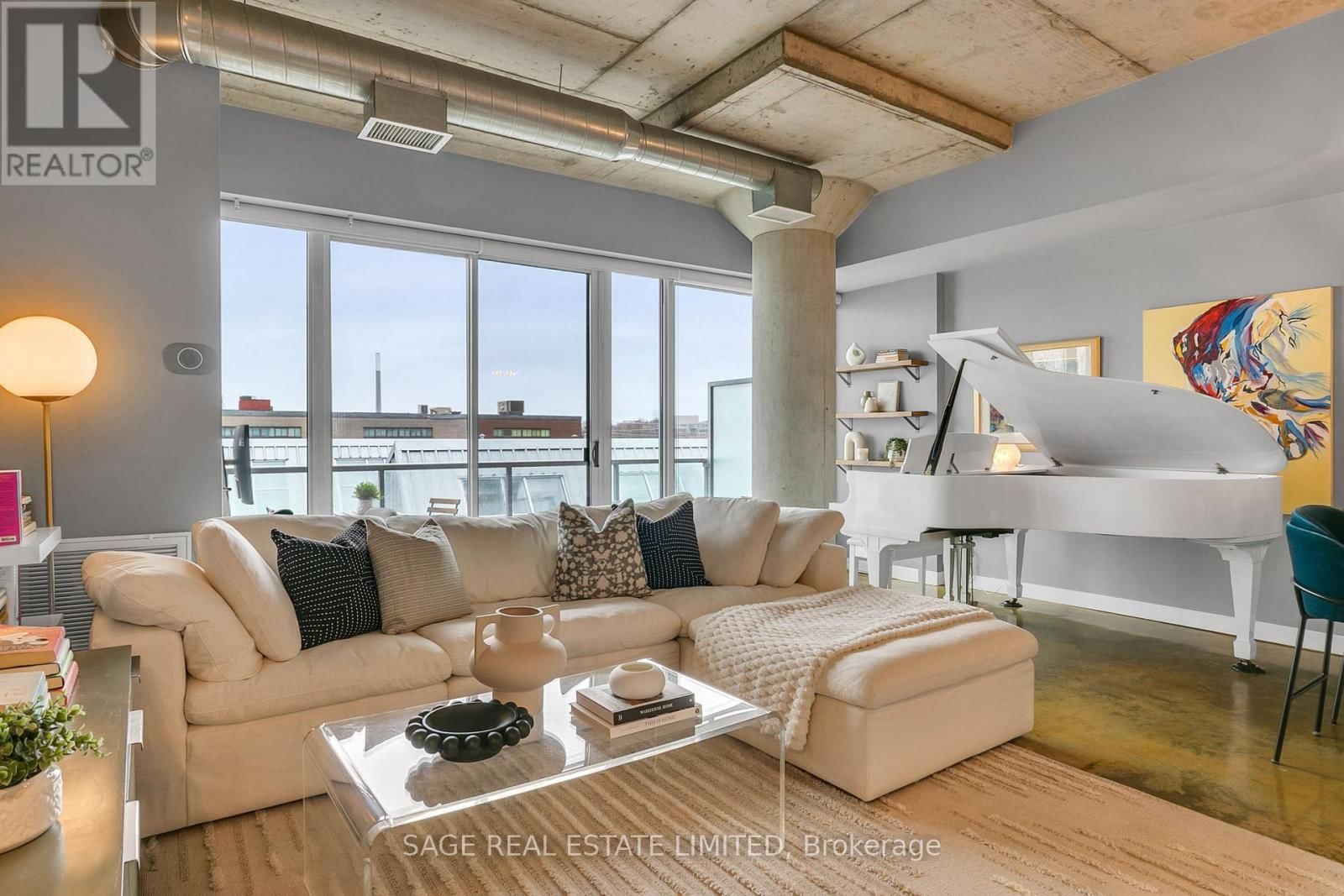 411 - 201 CARLAW AVENUE Image 7